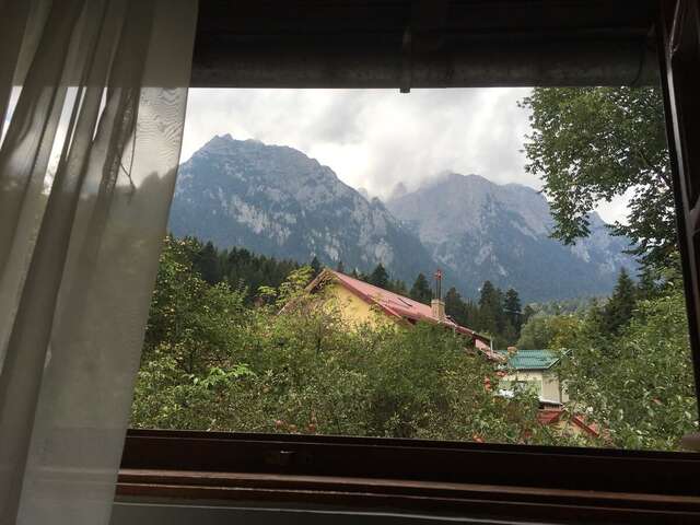 Гостевой дом Bucegi View Буштени-28
